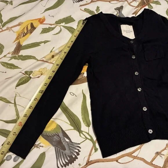 Gilly Hicks navy blue summer sweater cardigan size XS - preloved - Picture 6 of 7
